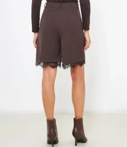 Bermuda con pizzo