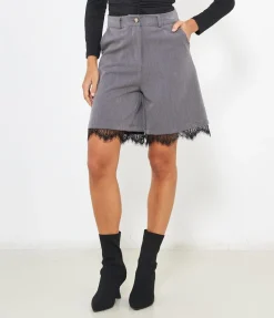 Bermuda con pizzo