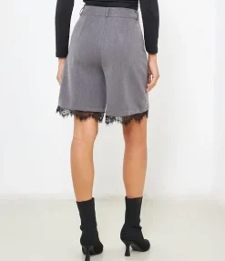 Bermuda con pizzo