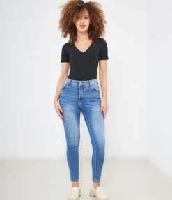 Body scollo a V