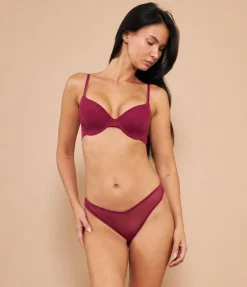 Brasiliana in tulle