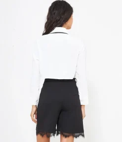 Camicia crop con cravatta