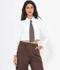 Camicia crop con cravatta