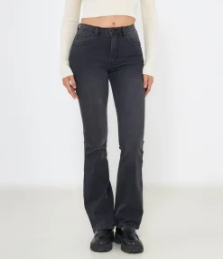 Jeans modello flare
