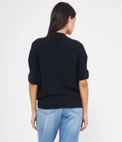 Maglia con fiore ricamato