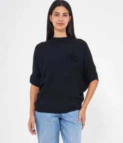 Maglia con fiore ricamato