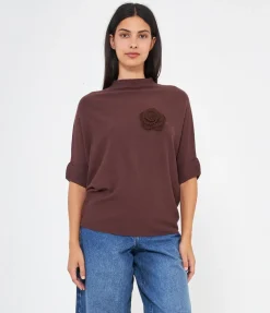 Maglia con fiore ricamato