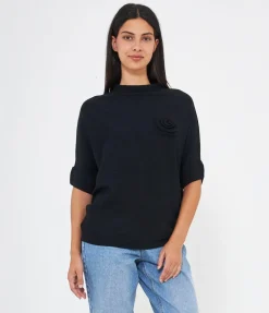Maglia con fiore ricamato