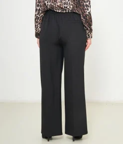 Pantaloni con bottoni