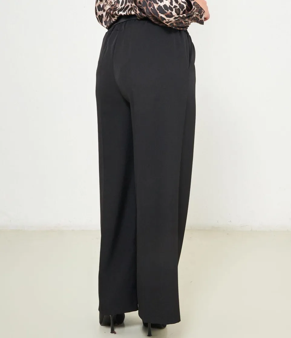 Pantaloni con cintura