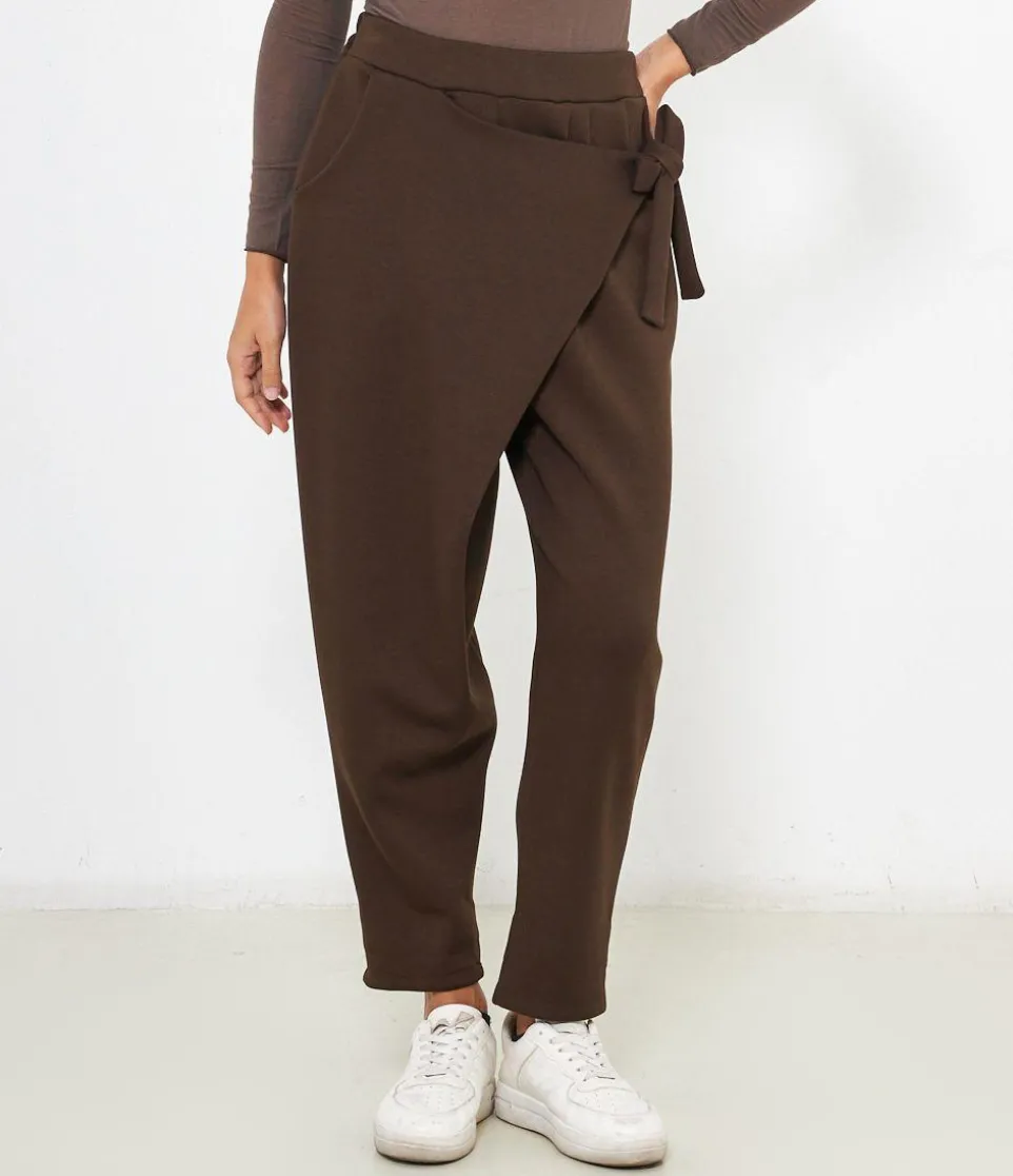 Pantaloni con patta