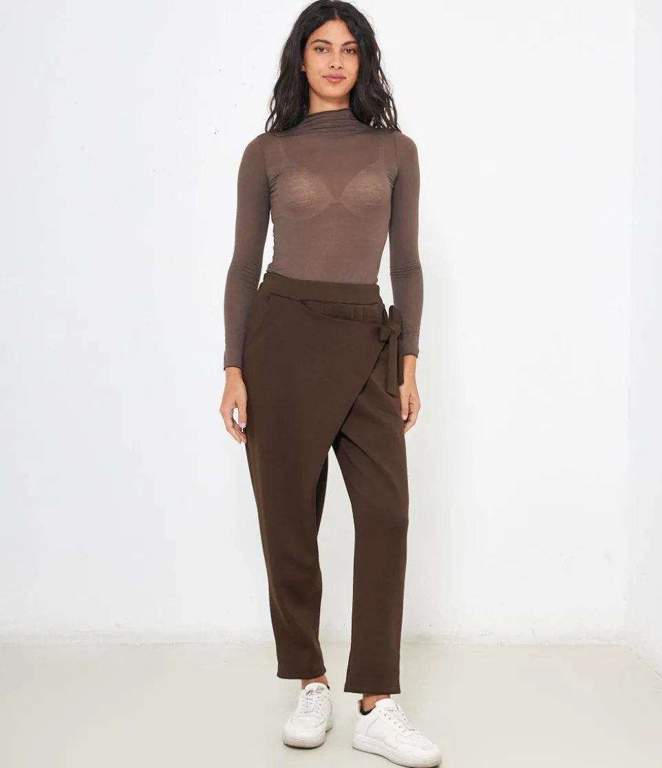 Pantaloni con patta