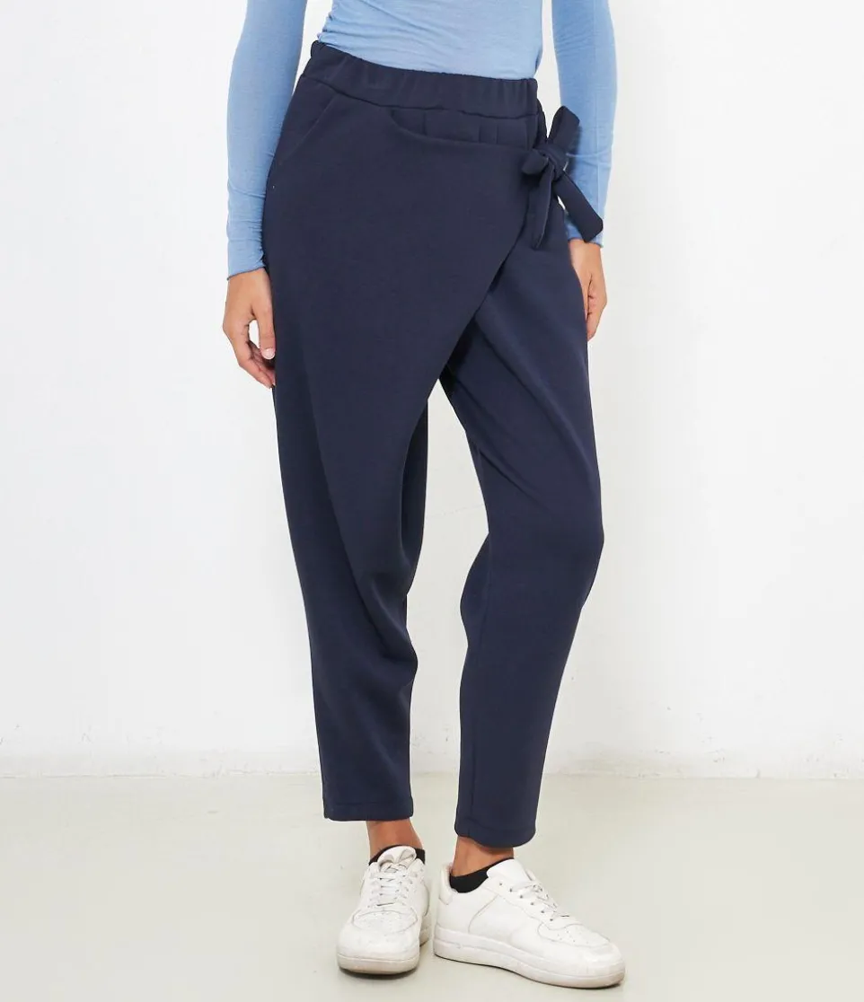 Pantaloni con patta