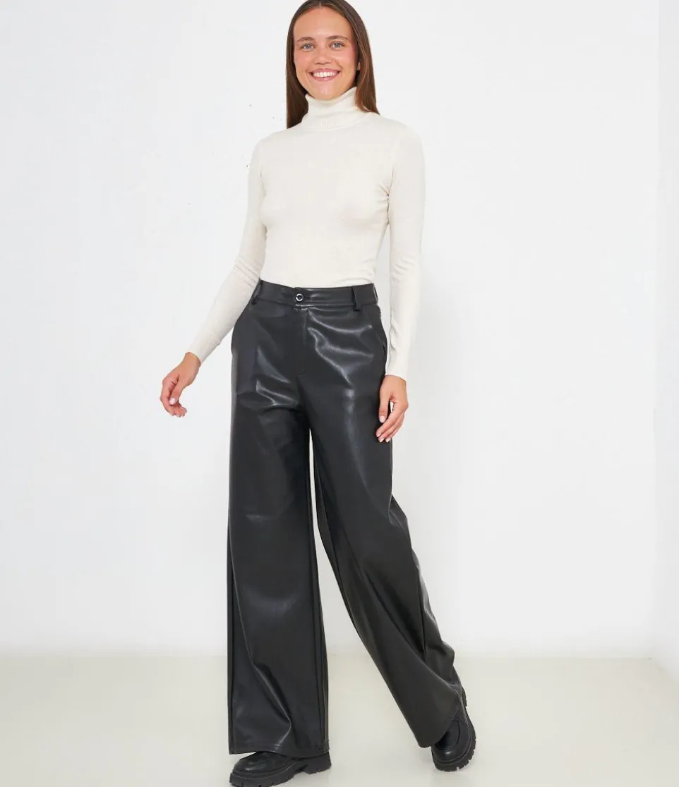 Pantaloni effetto pelle