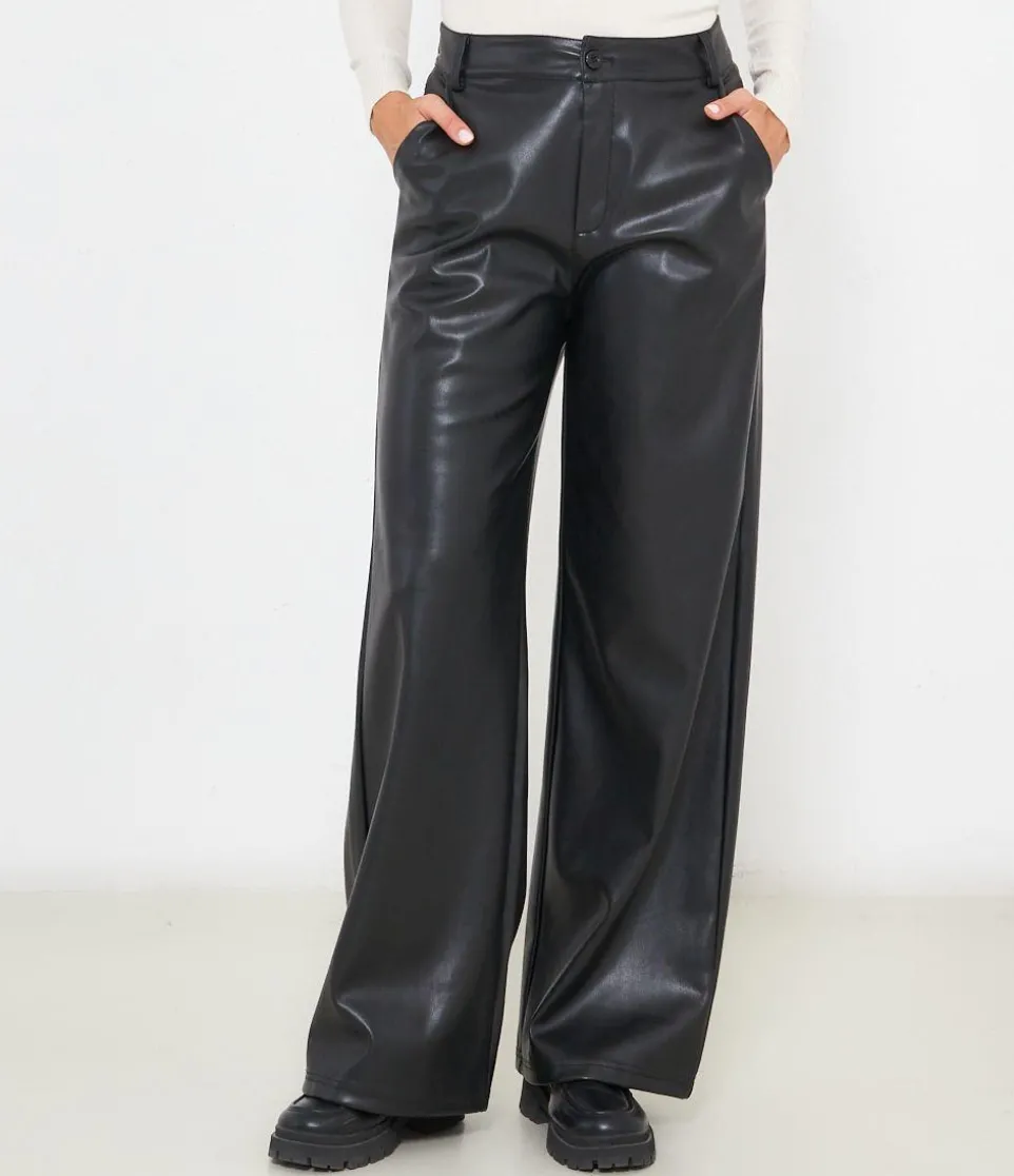 Pantaloni effetto pelle