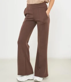 Pantaloni flare
