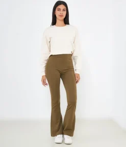 Pantaloni flare