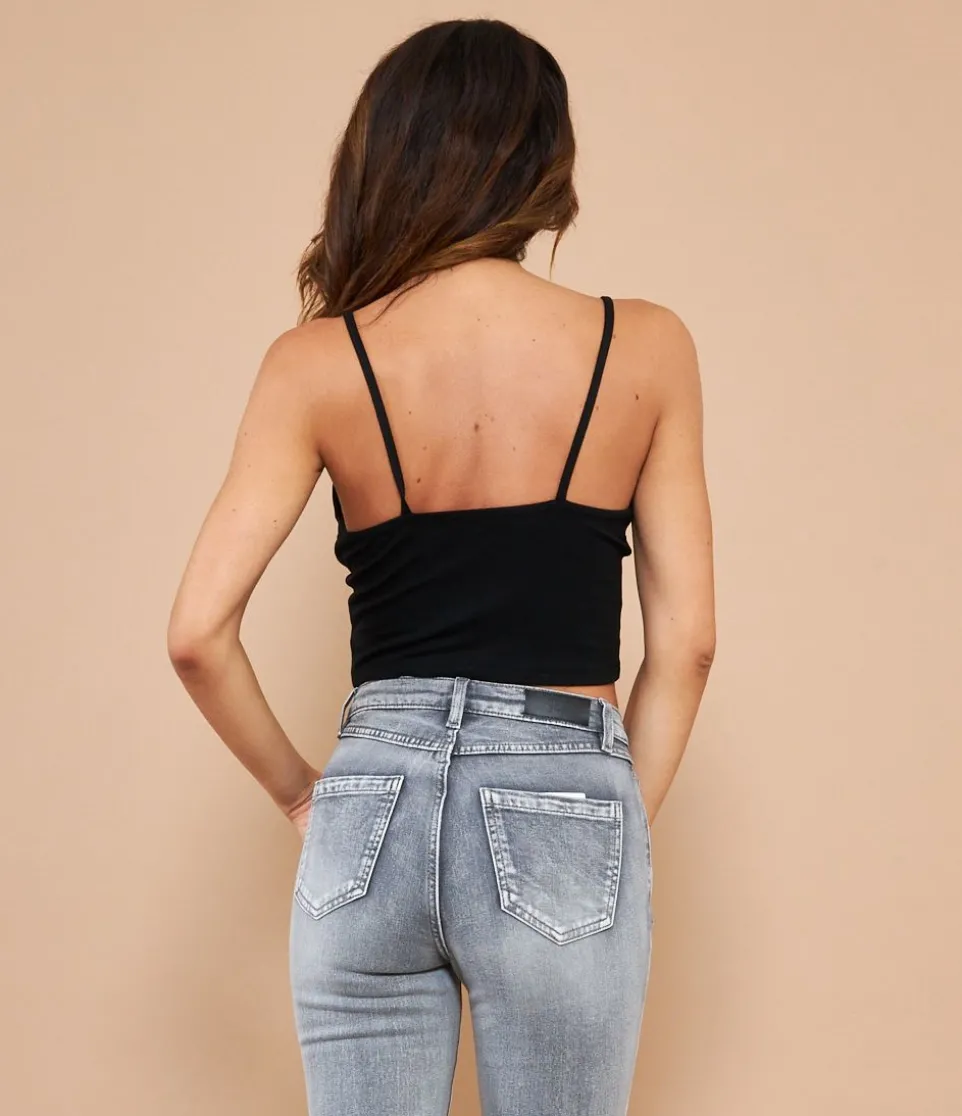 Top crop con pizzo