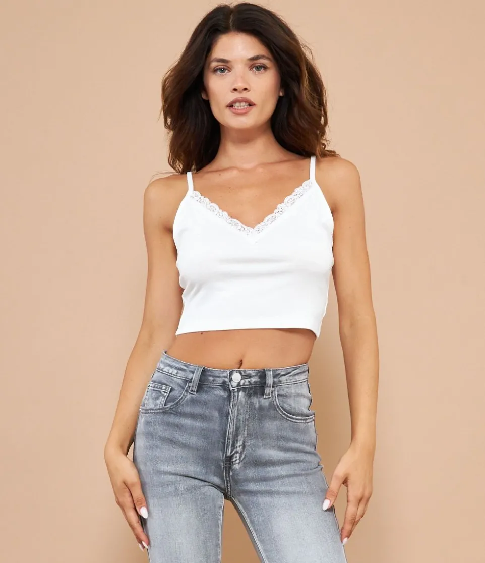 Top crop con pizzo